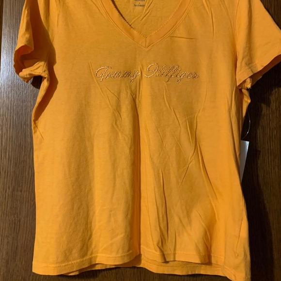 Tommy Hilfiger Shirt - Picture 2 of 5